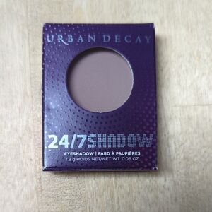 Urban Decay 24/7 Eyeshadow in Soft Brown color "Tease"